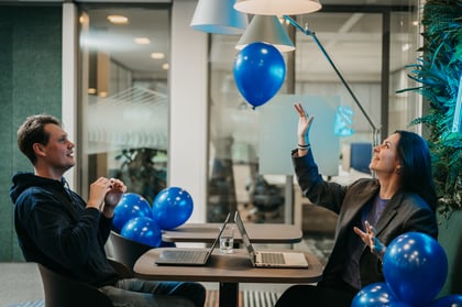 Rebels samenwerken ballonnen